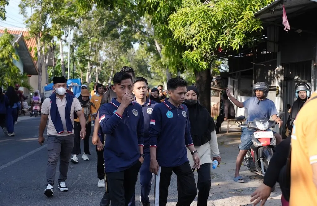 Peserta Jalan Sehat HUT Kabar Madura