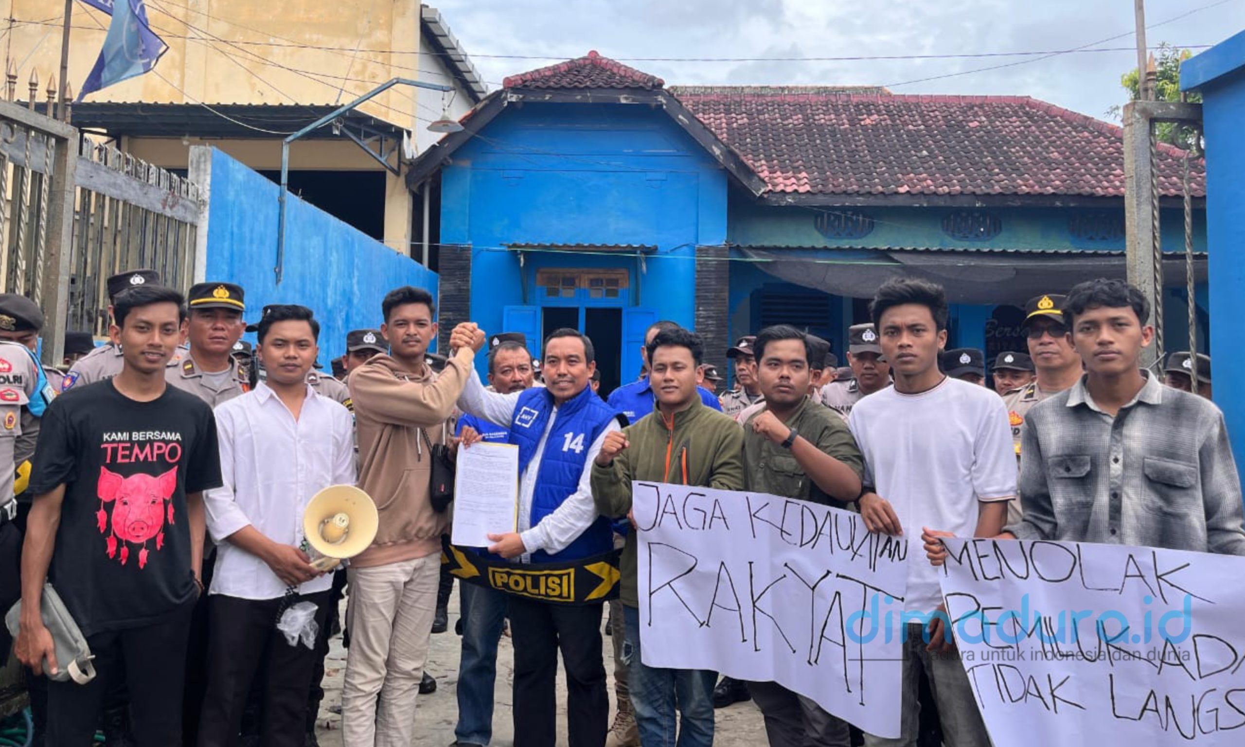 Datangi Kantor Demokrat Sumenep, AMS Lanjutkan Aksi Tolak Pilkada Tidak Langsung