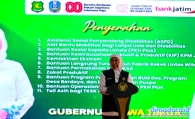 Gubernur Khofifah Indar Parawansa saat sambutan di Pendopo Agung Keraton Sumenep, singgung stabilitas ketahanan pangan dan pengananan campak di Kabupaten Sumenep, Sabtu 23 Agustus 2025 (Foto: Mazdon/Doc. Dimadura)