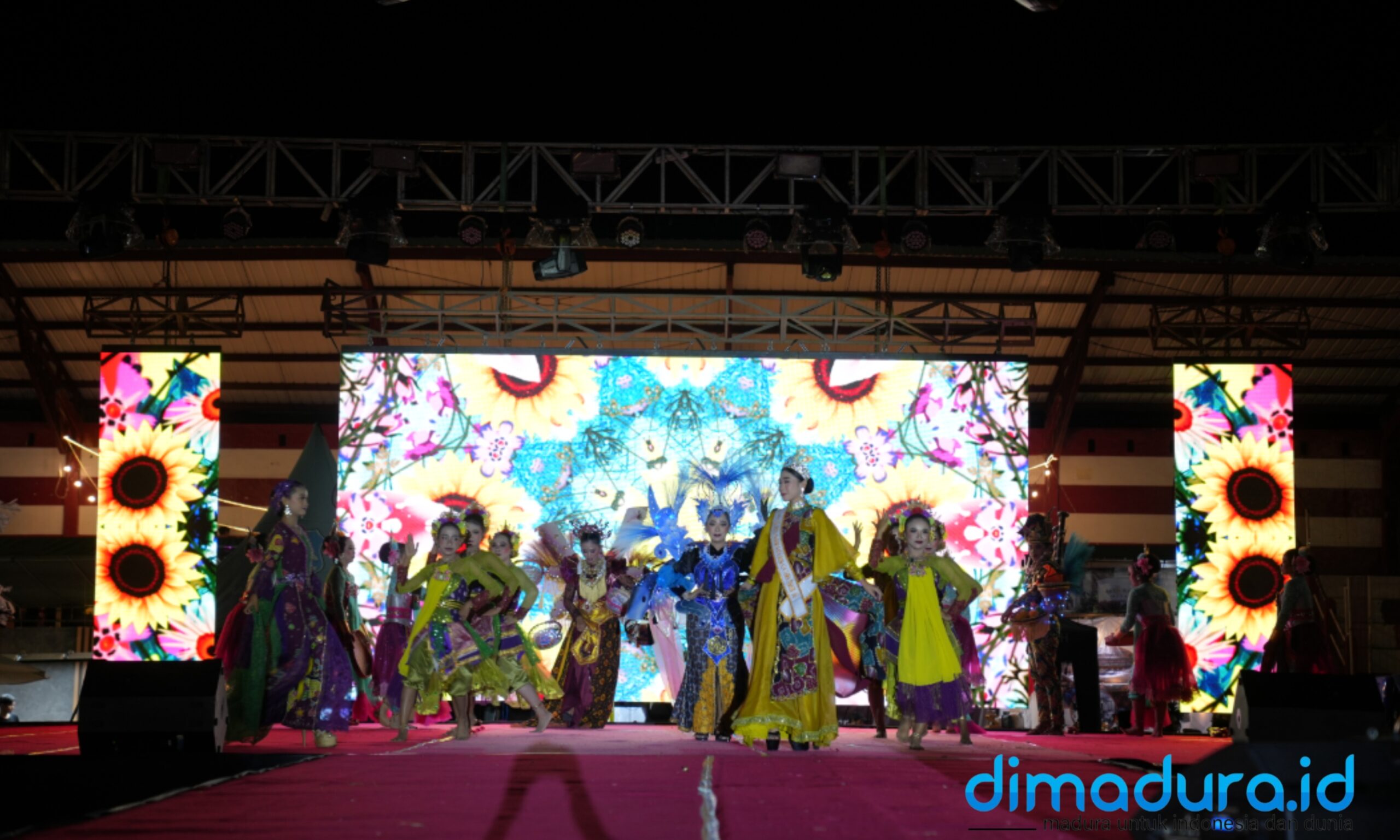 Kontingen Pasuruan di acara Madura Culture Festival (MCF) 2025. (Foto: Istimewa/Doc. Dimadura).