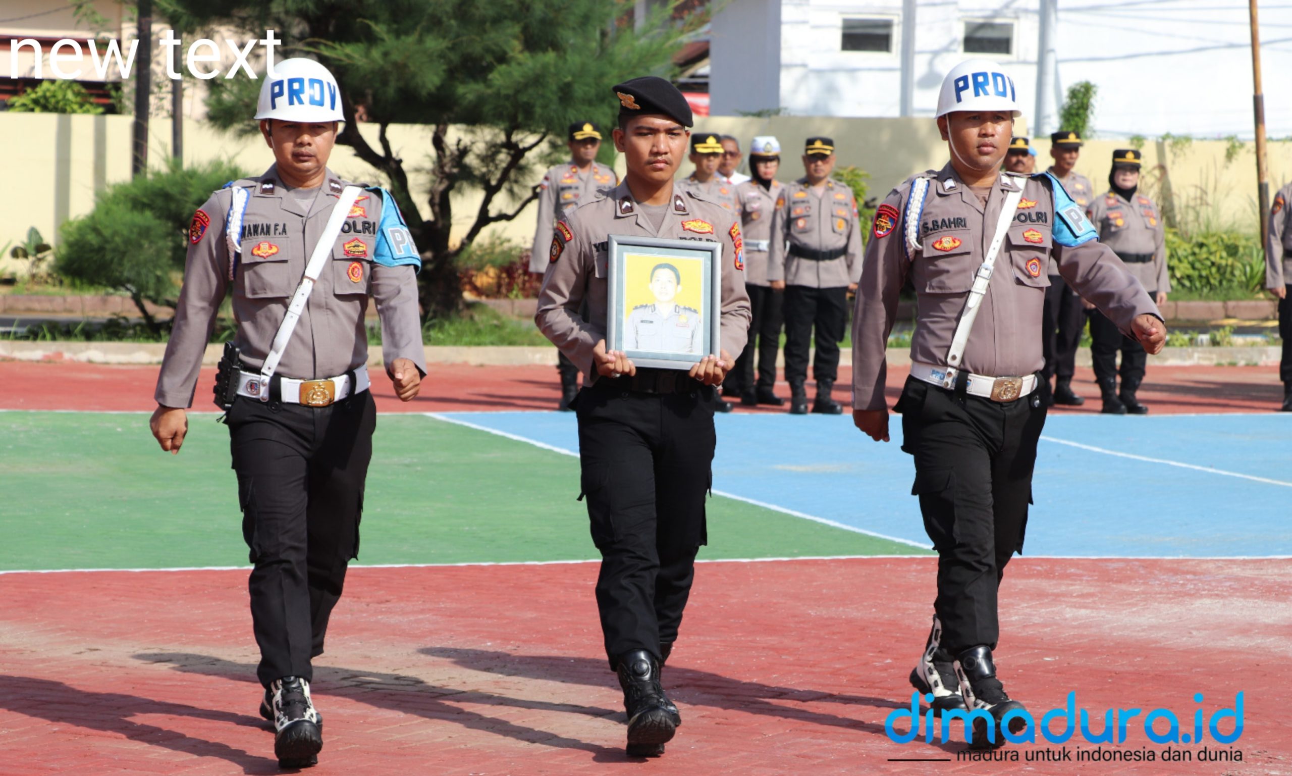 Foto: Polres Sumenep Gelar Upacara PTDH di halaman Mapolres, Selasa (18/11/2025). (Istimewa/Doc. Dimadura).