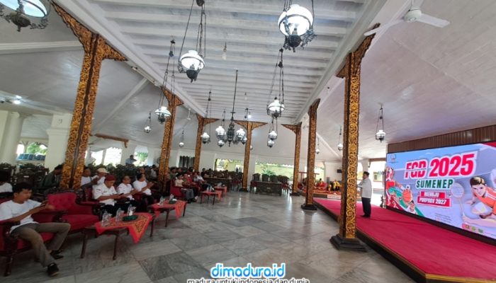 Potret Suasana Fgd Pwri Sumenep Menuju Porprov 2027 Di Pendopo Keraton Agung, Saat Wabup Kh Imam Hasyim Menyampaikan Sambutan (Foto: Doc. Dimadura)