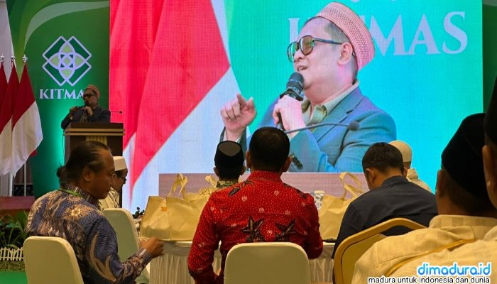 Pengusaha Tembakau Madura, H. Khairul Umam (Haji Her) Saat Tampil Sambutan Di Acara Pengukuhan Pengurus Kitmas