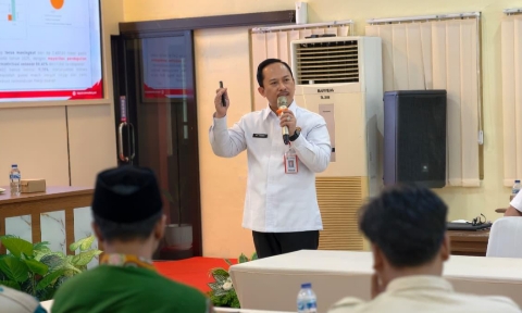 Foto: Arif Firmanto, sebagai sebagai pemateri, dalam acara BEMSu, (Istimewa/Doc. Dimadura).