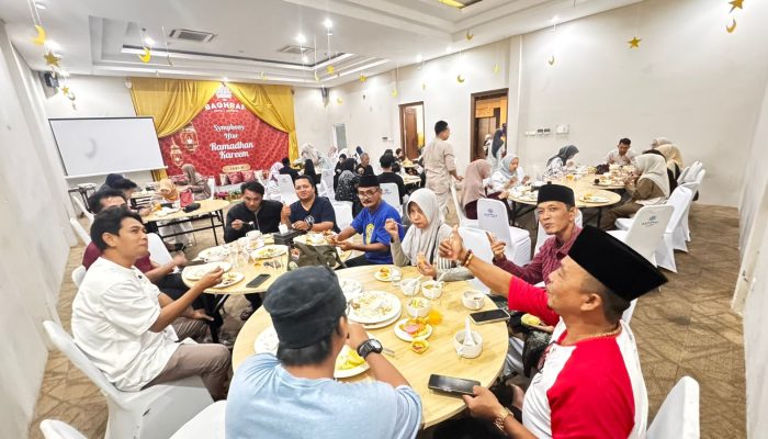 Suasana Buka Puasa Owner Makayasa Bersama Puluhan Jurnalis Di De Baghraf Hotel Sumenep