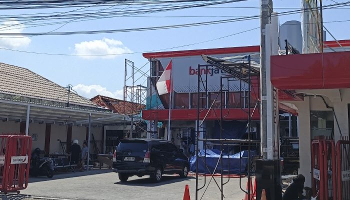 Rekonstruksi Kantor Bank Jatim Sumenep Makan Korban