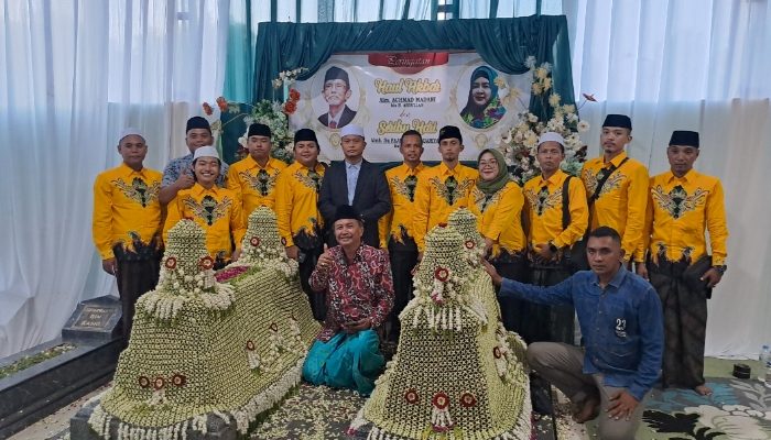 Pose Bersama Jajaran Pengurus Lbh Achmad Madani Putra Di Acara Harlah Ke-8 Dan Haul Akbar Sesepuh Kamarullah 