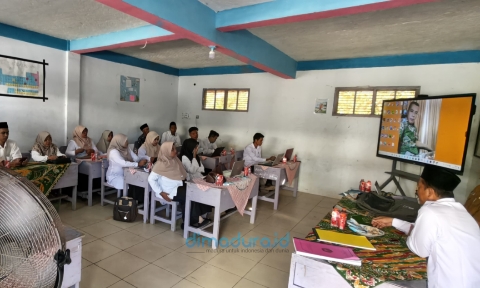 Foto: SMA Islam Miftahul Ulum menggelar Sosialisasi Guru dan Tenaga Kependidikan (GTK). (Istimewa/Doc. Dimadura).