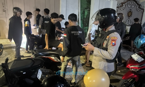 Bawaslu Sumenep Perpanjang Waktu Rekrutmen Ptps Pilkada 2024, Simak Jadwalnya! 3 Foto: Sebanyak 16 Unit Sepeda Motor Dia Amankan Polres Pamekasan Dalam Patroli Malam Takbiran. (Istimewa/Doc. Dimadura).