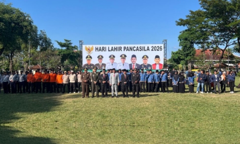 Foto: Pemkab Pamekasan gelar Upacara Hari Lahir Pancasila 2026 di Mandhapa Agung Ronggosukowati. (Istimewa/Doc. Dimadura).
